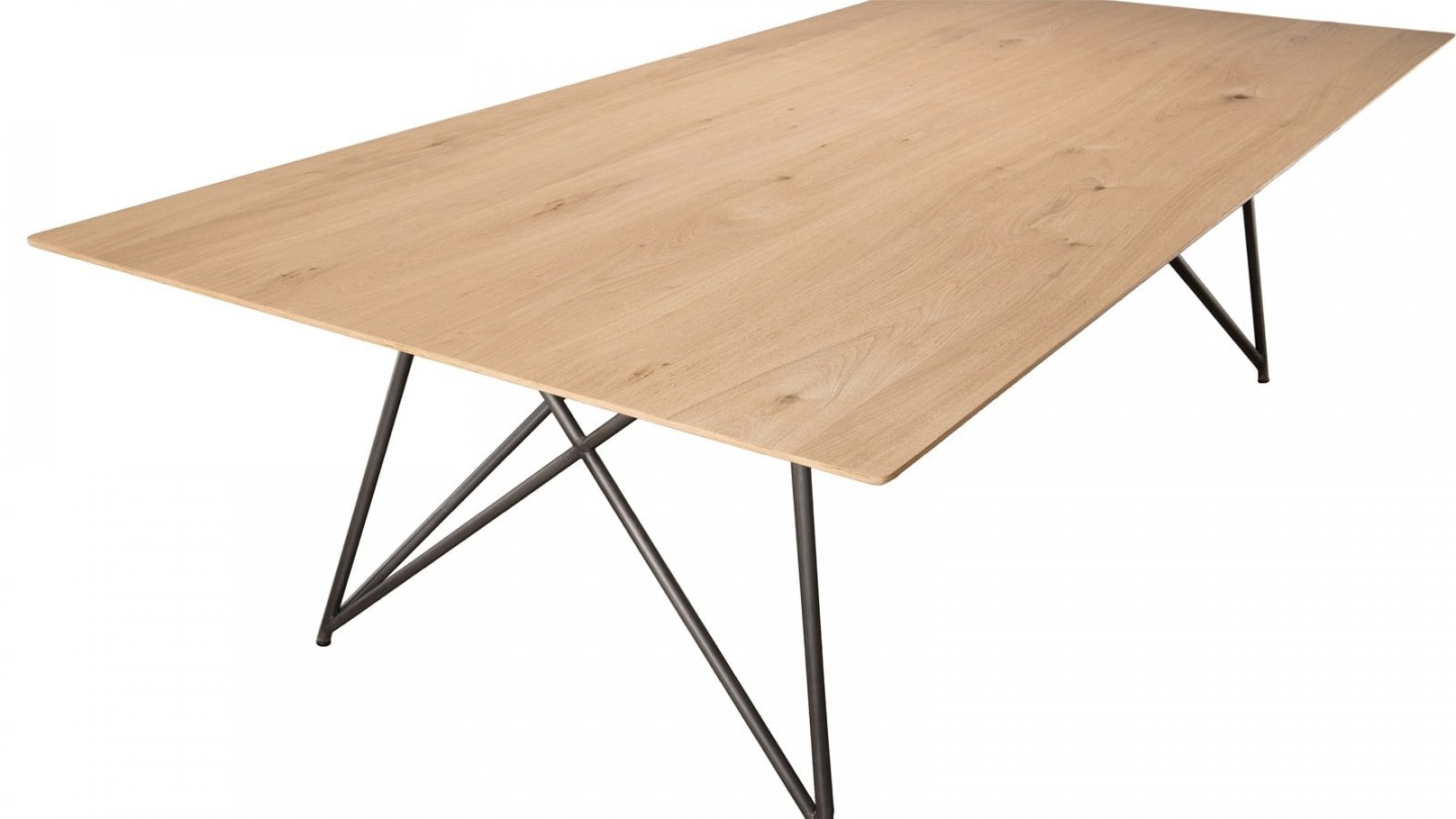 Table à manger 220x100cm en chêne piètement croisé en métal - Collection Maxence