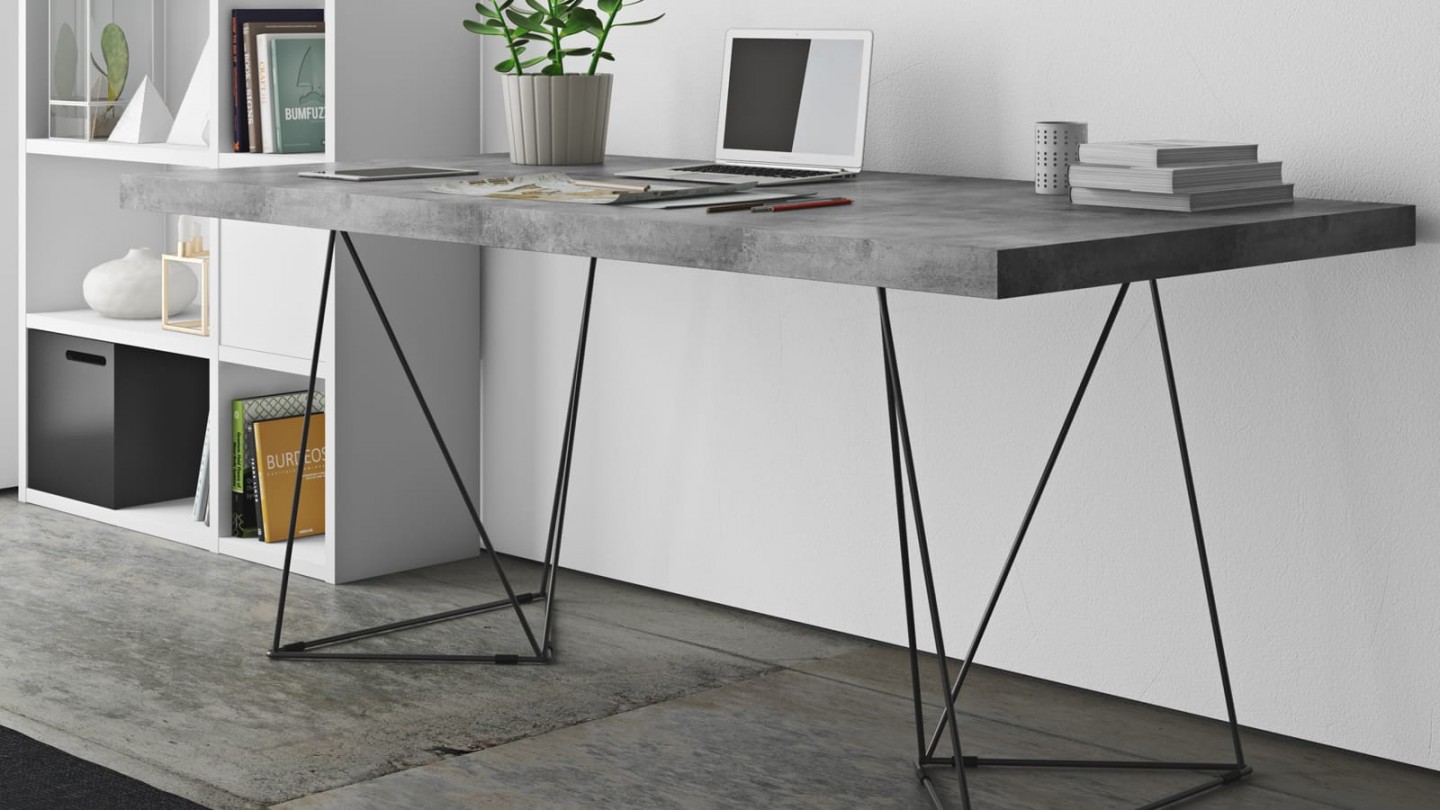 Bureau 160cm en béton piètement polygonal en métal noir - Collection Multi - Temahome