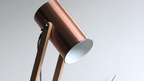 Lampe à poser en bois de pin et métal - Collection Baltic - Red Cartel