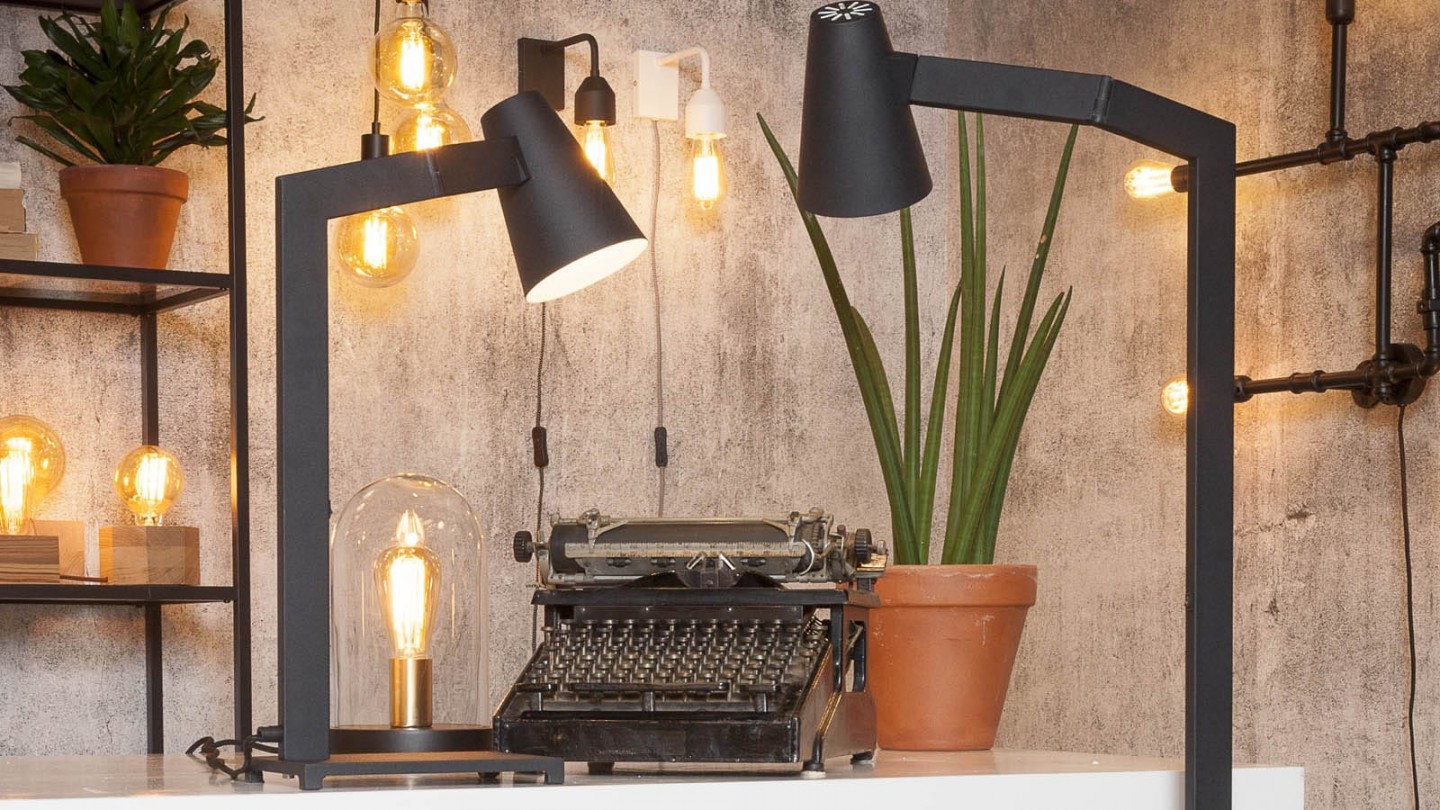 Lampe de table en métal noir - Collection Biarritz - It's About Romi