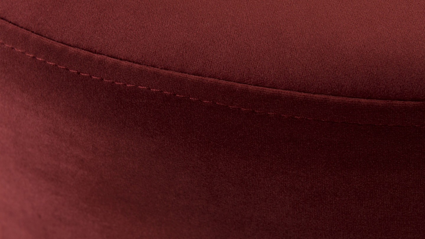 Pouf rond en velours rouge bordeaux ceinture dorée - Collection Agathe