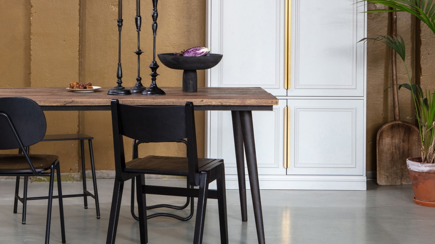 Table à manger en bois naturel piètement en métal noir - Collection Guild - BePureHome