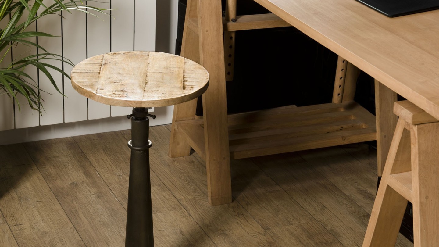 Tabouret industriel en acacia piètement métal hauteur ajustable - Collection Romain