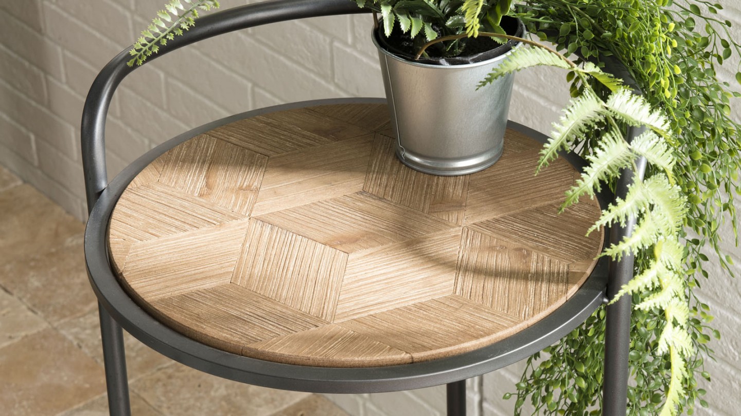 Table d'appoint ronde en pin marqueté piètement métal noir - Collection Helena