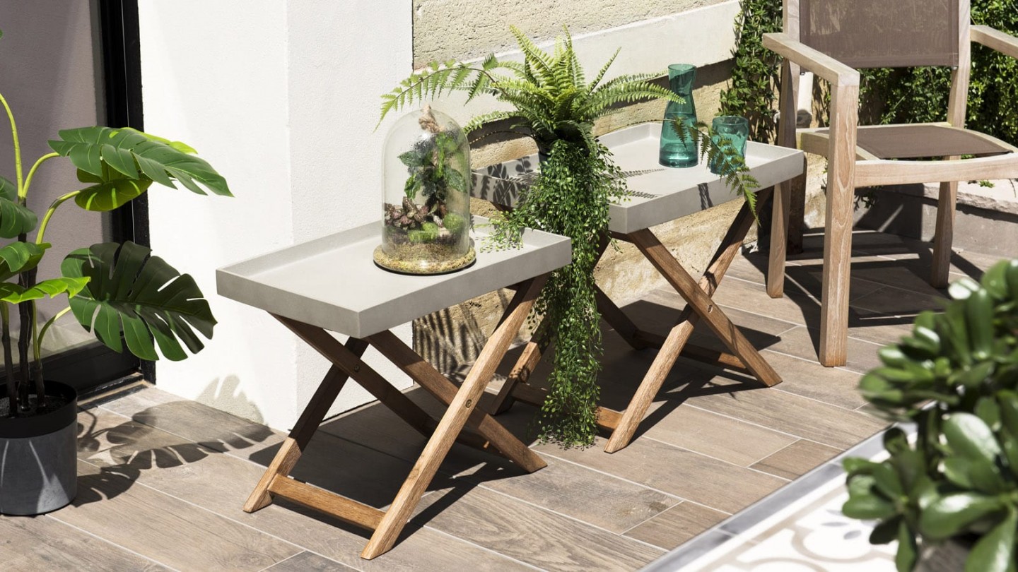 Lot de 2 tables basses de jardin effet béton piètement en acacia - Collection Victor