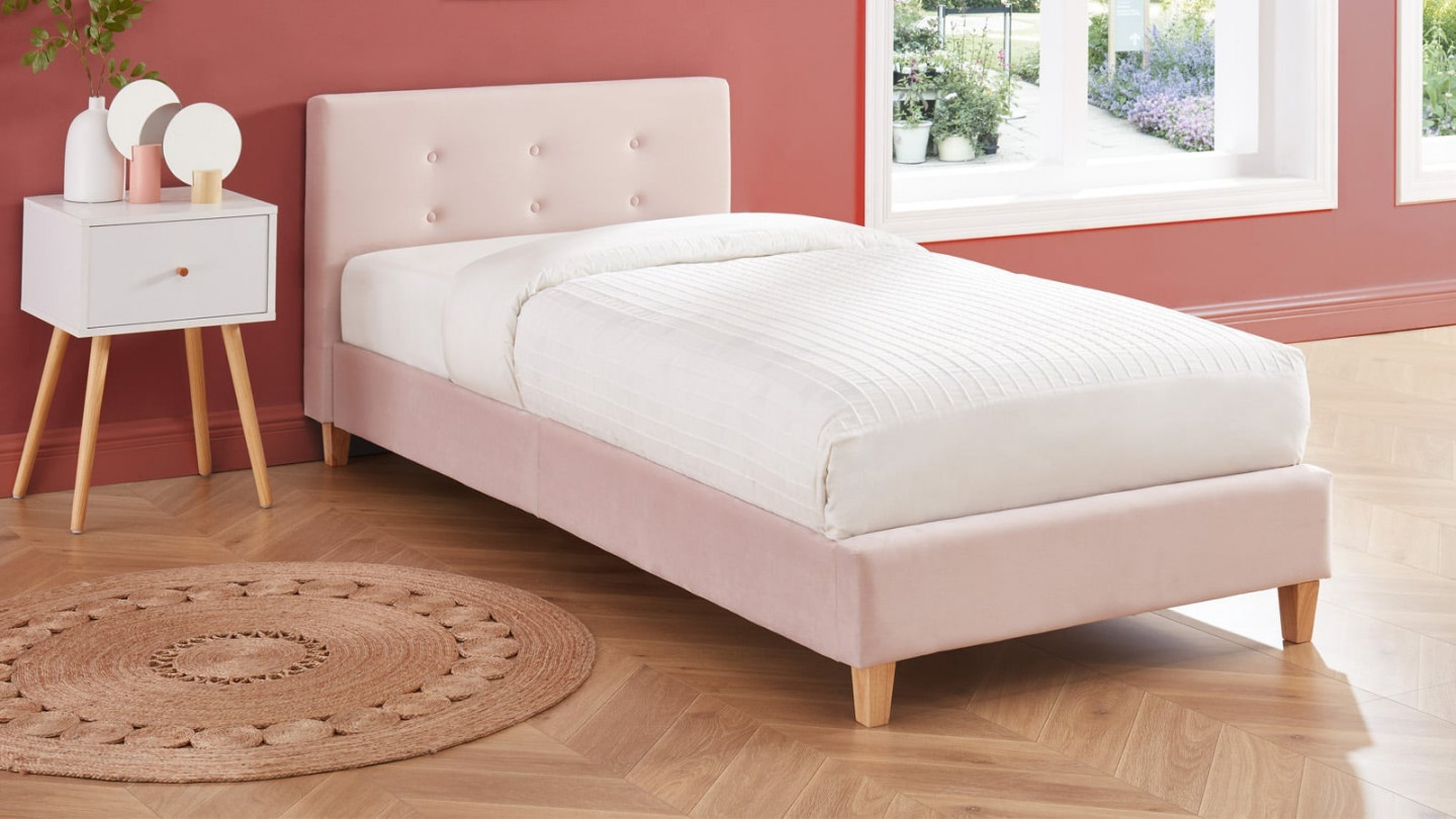Lit simple avec tête de lit capitonnée en velours rose poudré - sommier à lattes 90x190cm - Collection Milo