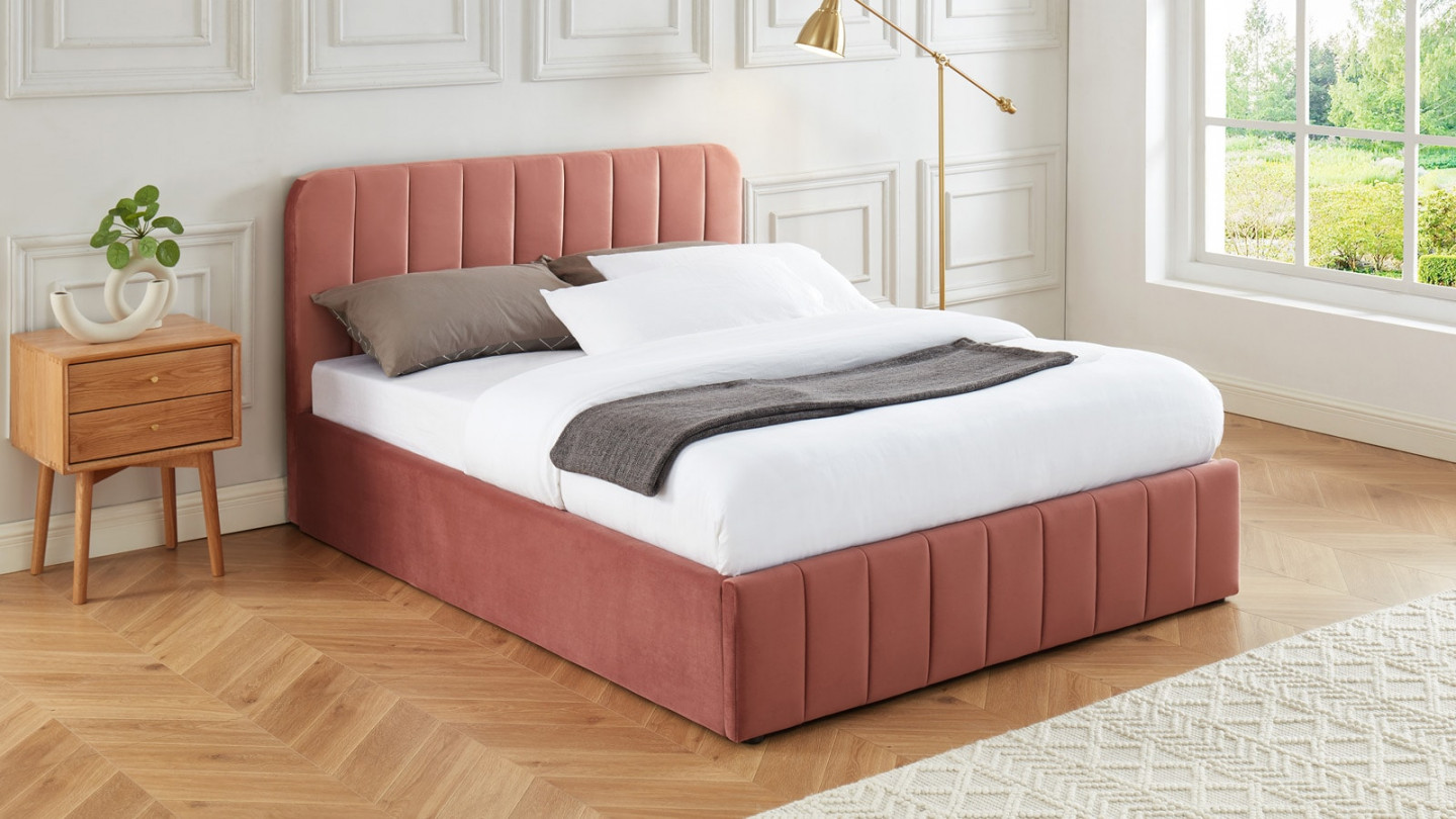 Lit coffre 160x200cm en velours rose blush avec tête de lit + sommier à lattes - Collection Ava - ELLE DECO