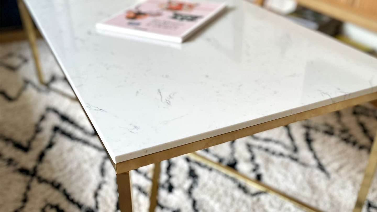 Elle Déco - BOWIE - Table basse rectangulaire en pierre façon marbre blanc - L120cm