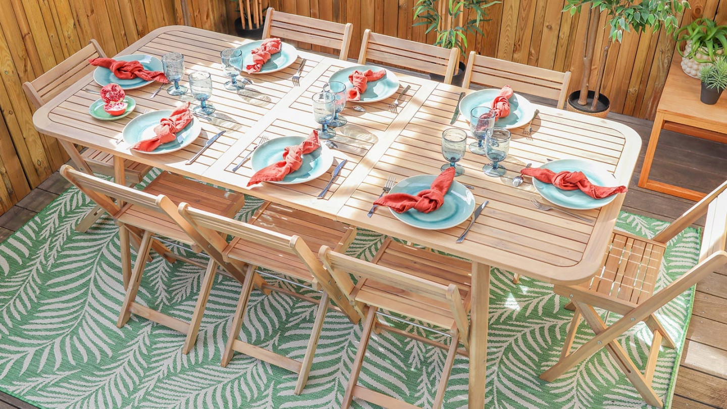 Ensemble table de jardin en acacia blanchi avec extension 160/210 cm + 8 chaises pliantes