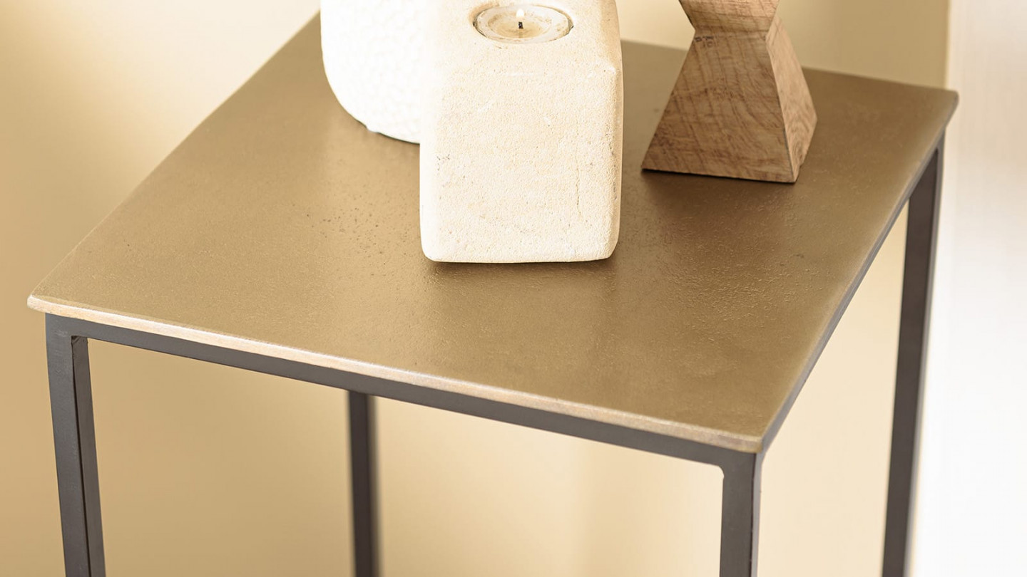 Table d'appoint carrée plateau alu doré et pieds croisés métal JOHAN