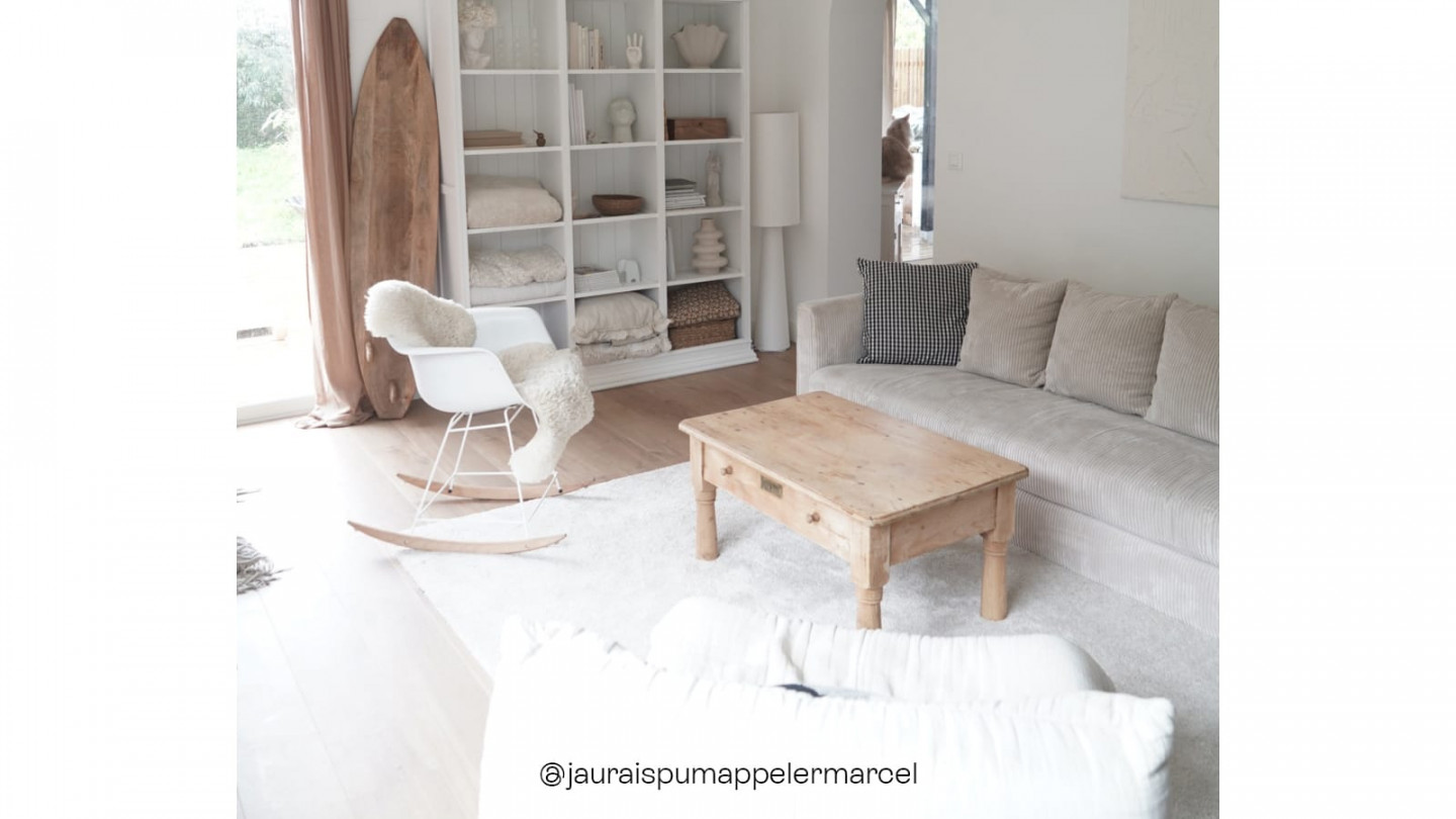 Canapé 3 places velours cotelé beige + 4 coussins - Collection Denver