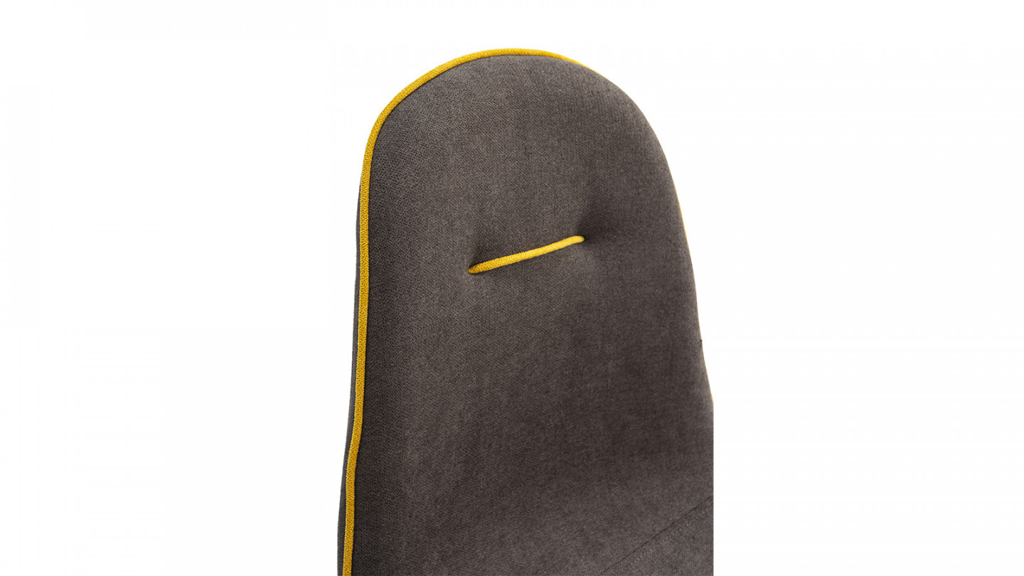 Lot de 4 chaises en tissu gris avec liseré jaune - Thelma