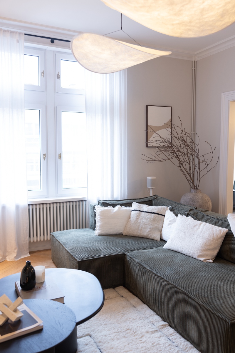 Vue d'ensemble du restaurant Pinpon à Bordeaux avec décoration colorée