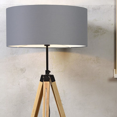 Lampadaire trépied en bois et métal noir abat jour en coton gris clair - Darwin
