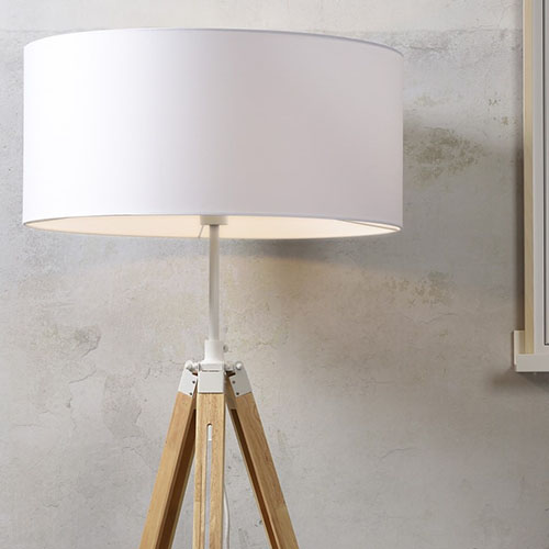 Lampadaire trépied en bois et métal blanc abat jour en coton blanc - Darwin