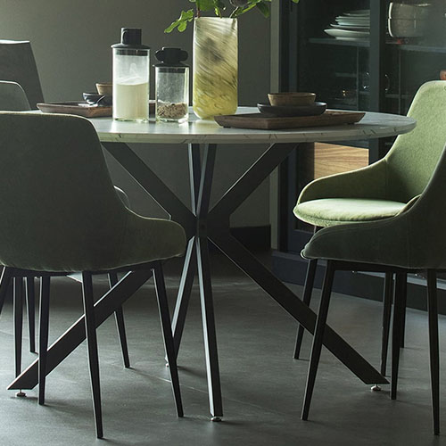 Lot de 2 chaises en velours vert piètement en métal noir - Collection Selin - Woood