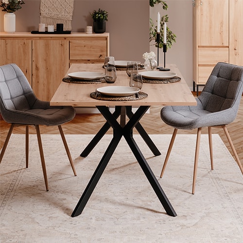 Table à manger effet chêne foncé, piétement noir 180 cm - Velia