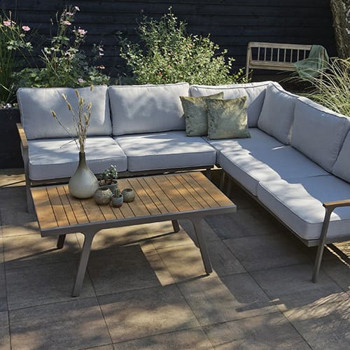 Salon de jardin d'angle 5 places en aluminium et bois d'acacia - coussins  beige - Olbia - Homifab