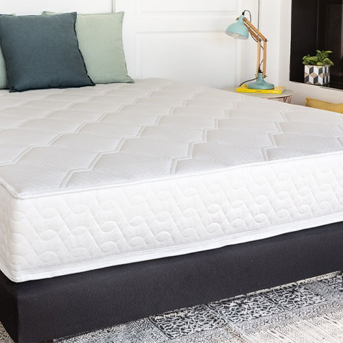 Ensemble matelas ressorts + sommier 140x190 Spring Confort Hbedding + 2 oreillers à mémoire de forme 60x60cm.