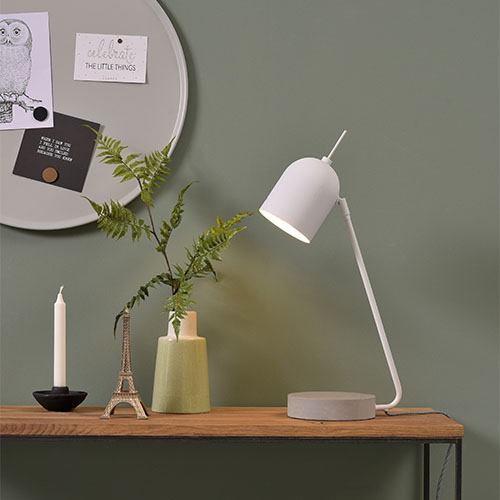 Lampe à poser base en ciment abat jour en métal blanc - Madrid