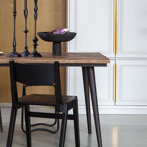 Table à manger 220 cm en bois naturel piètement en métal noir - Guild