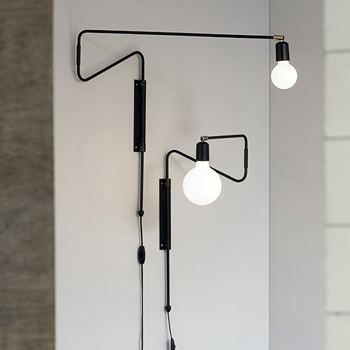 Applique murale longueur 35cm en métal noir - Collection Swing - House Doctor